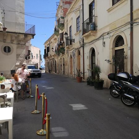 דירות סירקוזה La Casa Di Eva In Via Nizza מראה חיצוני תמונה